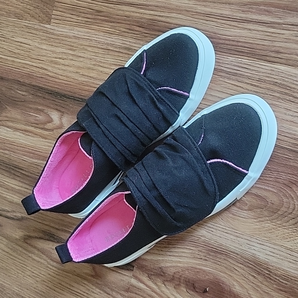 Rocket Dog Black Jazzie Velcro Sneakers Size 8.5